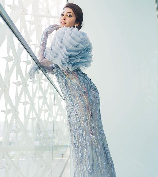 Staggering Poses Of Pranitha Subhash